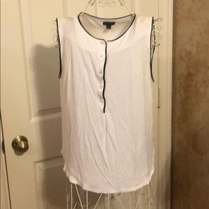 Women’s sleeveless Ann Taylor shirt